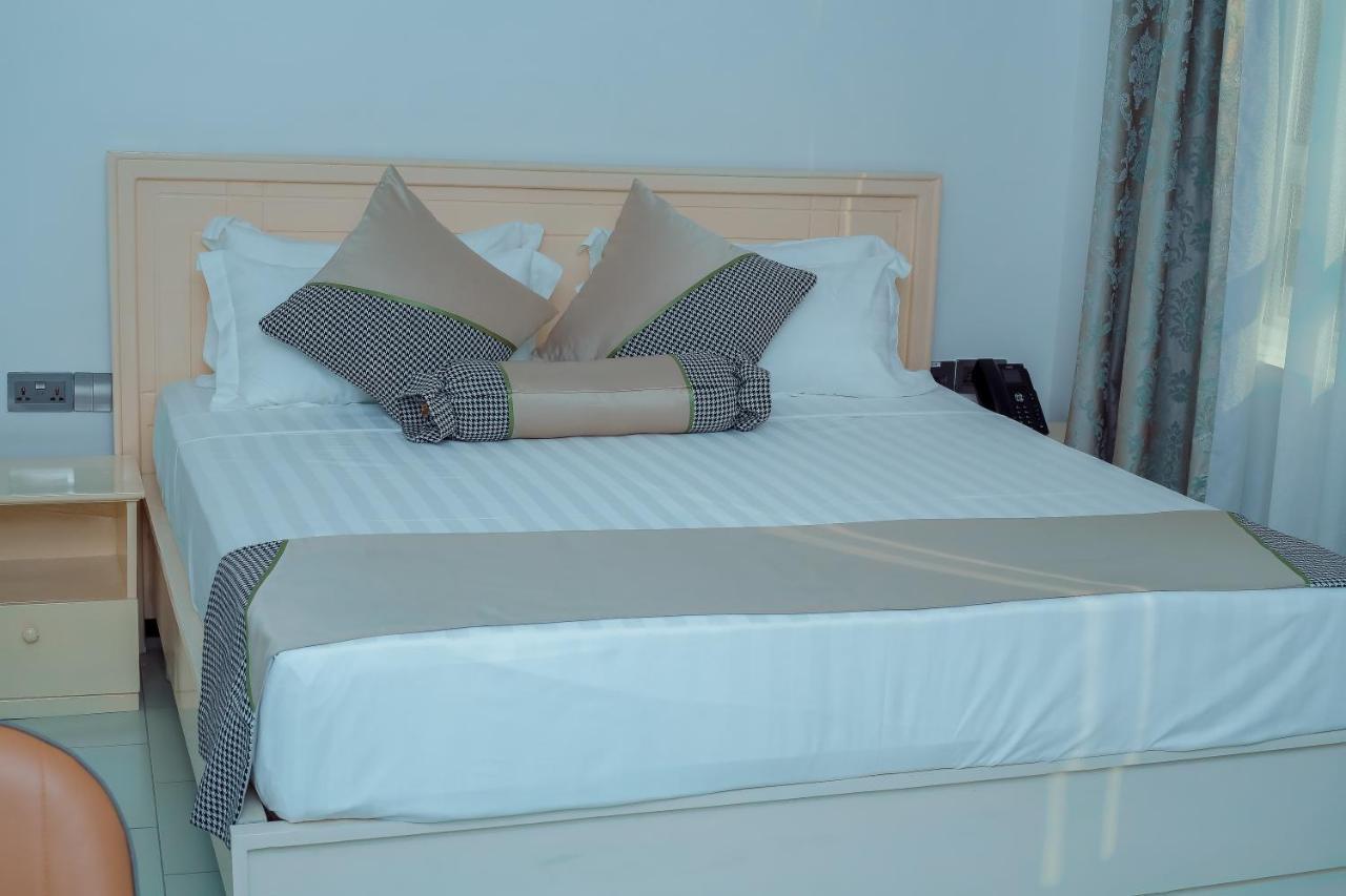 Hotel Amaranth Νταρ ες Σαλάμ Εξωτερικό φωτογραφία