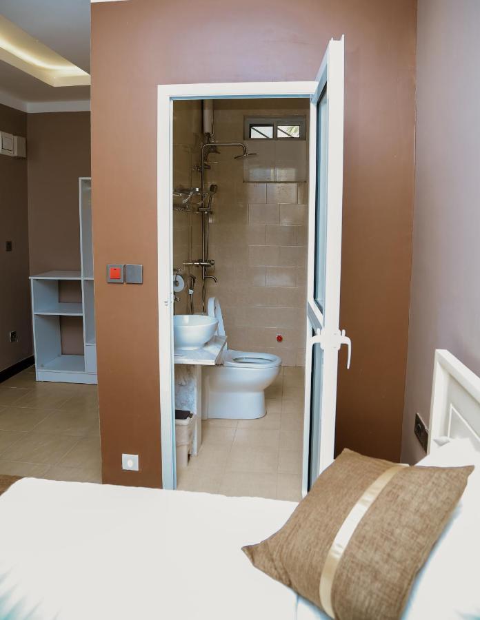 Hotel Amaranth Νταρ ες Σαλάμ Εξωτερικό φωτογραφία