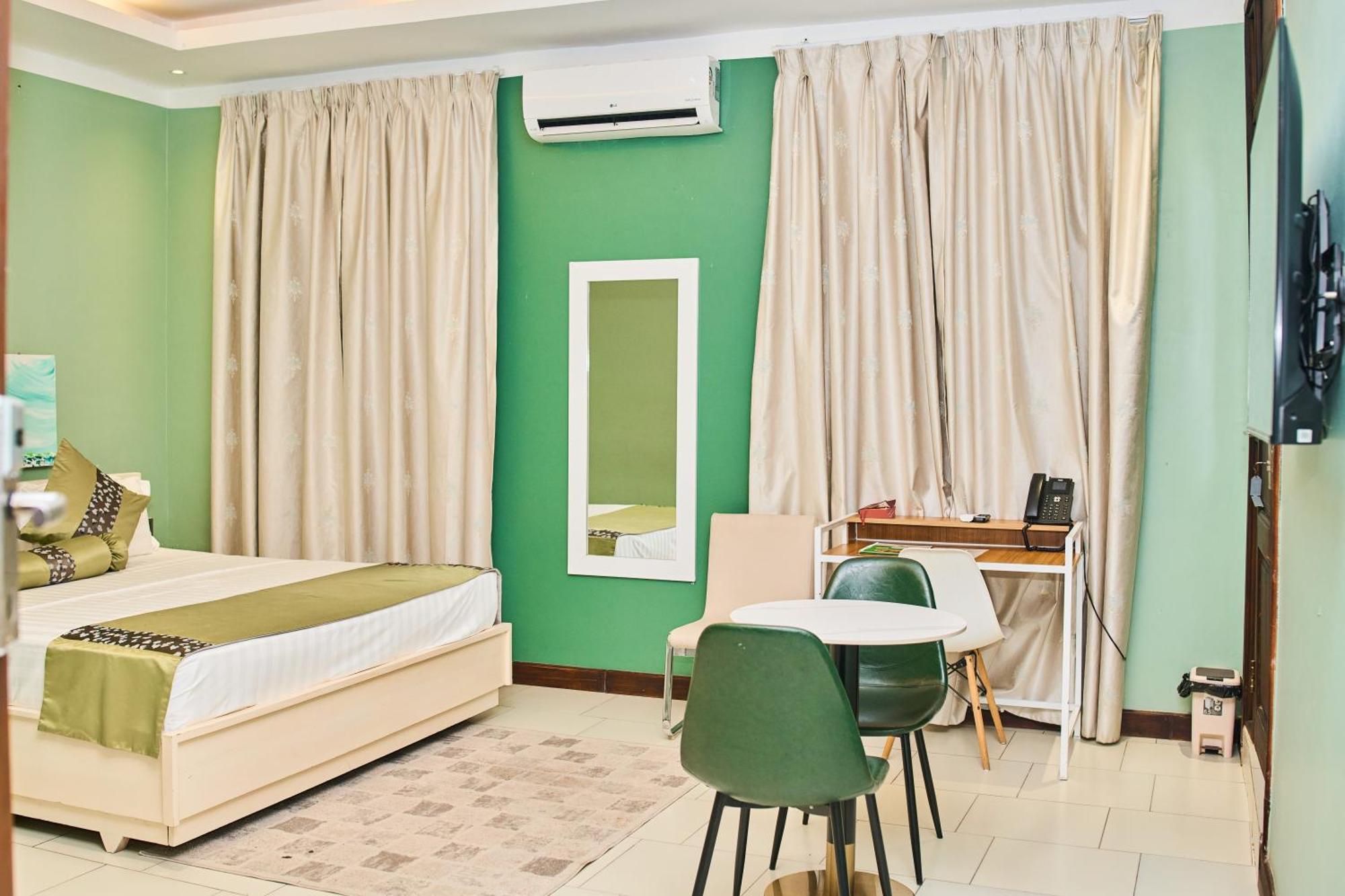 Hotel Amaranth Νταρ ες Σαλάμ Εξωτερικό φωτογραφία